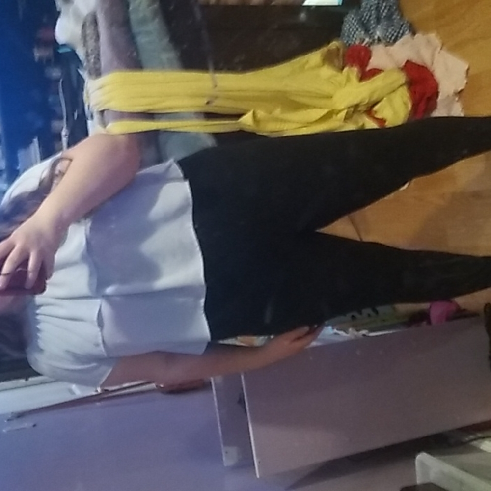 Crop top - Picture 3 of 3